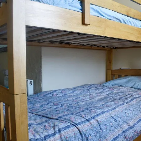 펜션 Main Street Apartment
